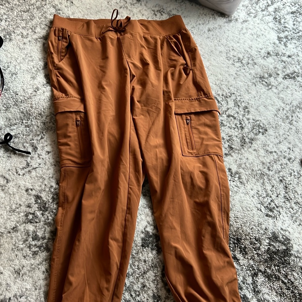 Women’s joggers